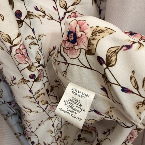 Skies are Blue Light Gray Blazer with Floral Lining - Picture 8 of 9